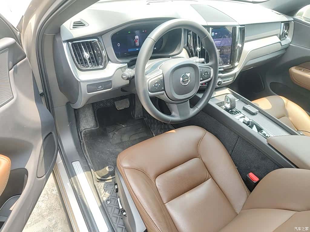 Volvo XC60, 2025 23