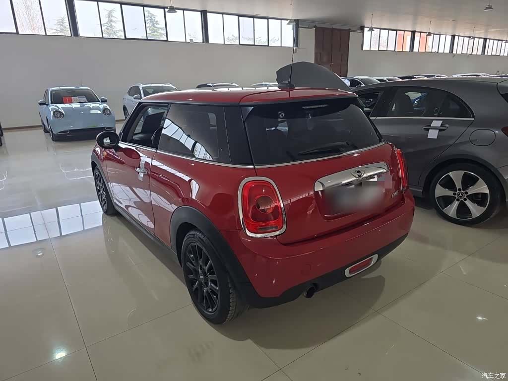 Mini ONE, 2018 23