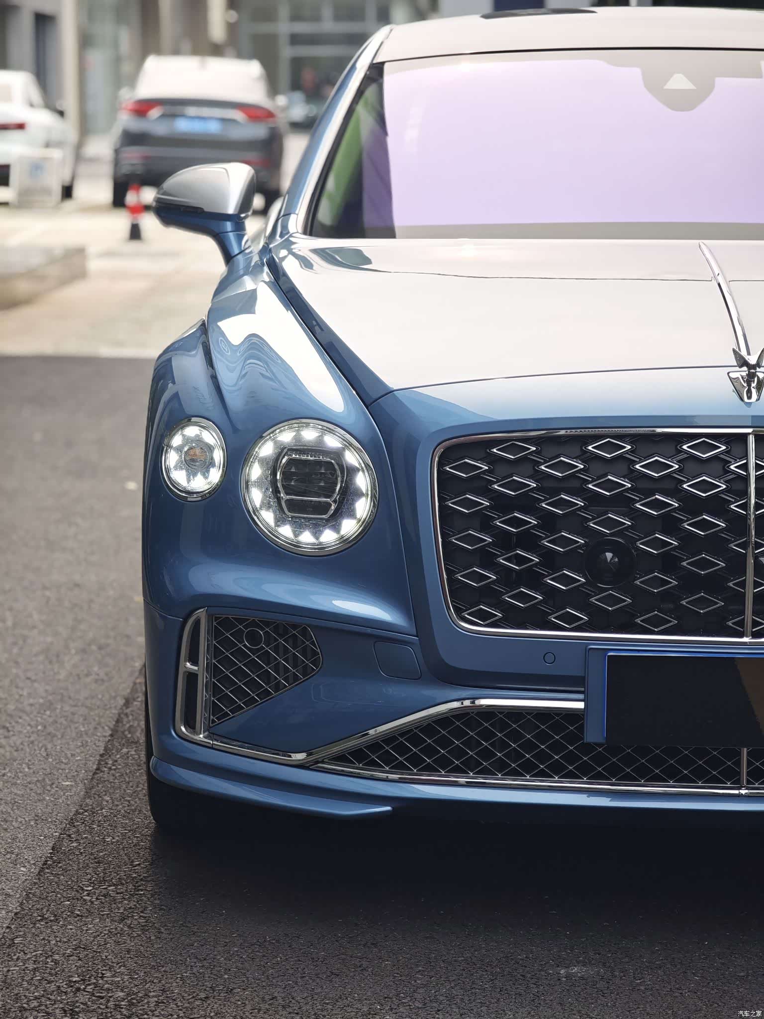 Bentley Flying Spur, 2025 21