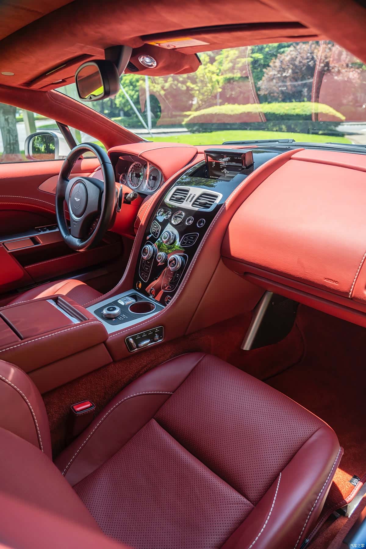 Aston Martin Rapide, 2017 23