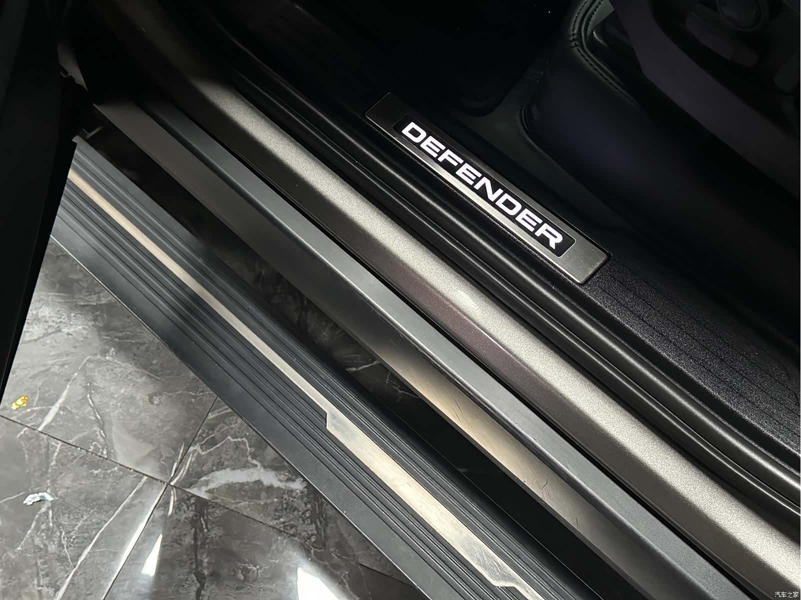 Land Rover Defender, 2023 12