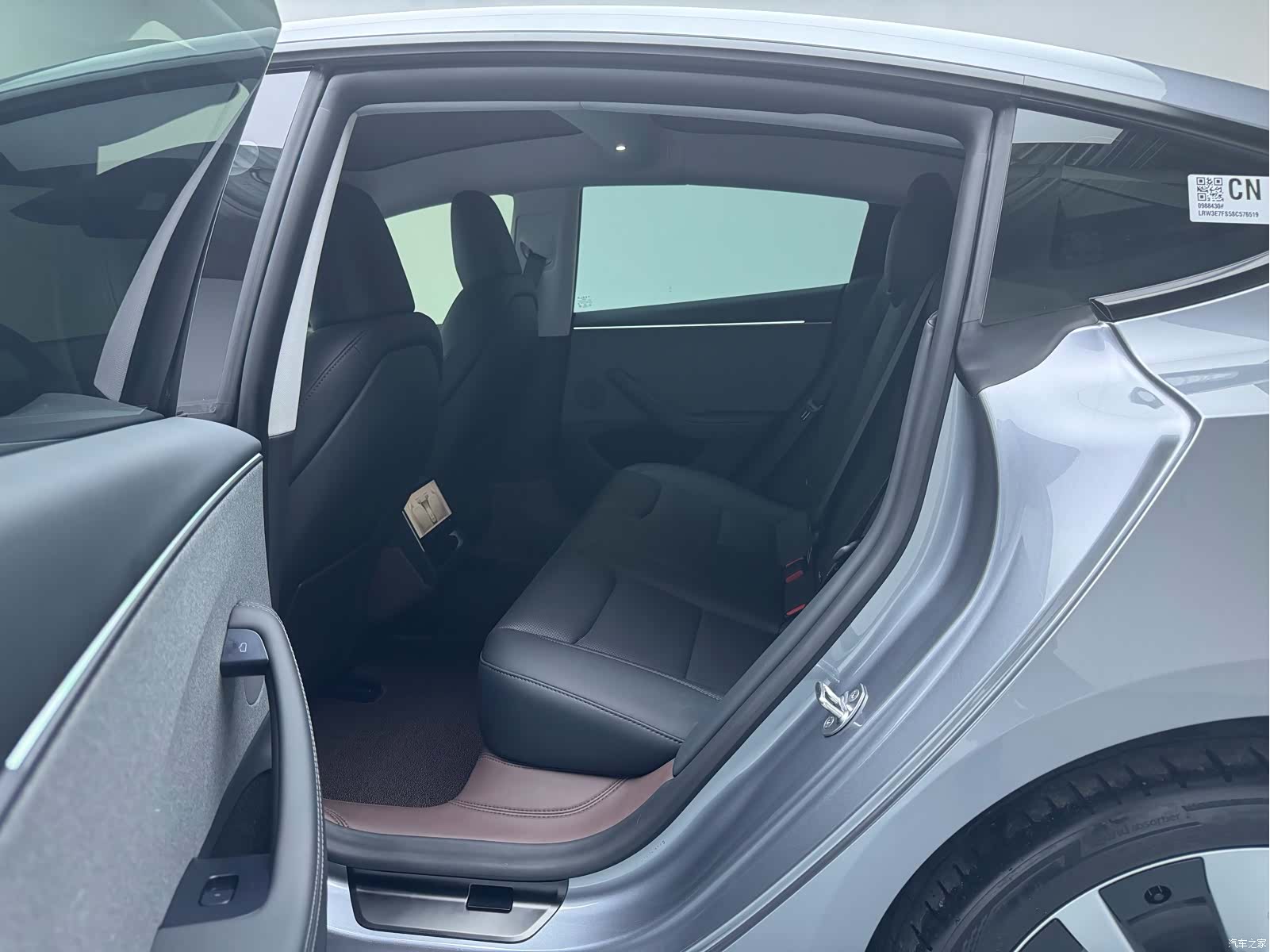 Tesla Model 3, 2025 6