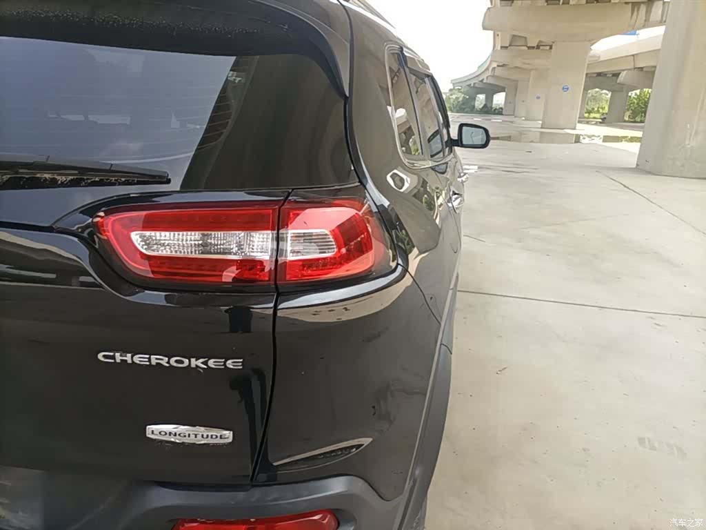 Jeep Cherokee, 2017 8