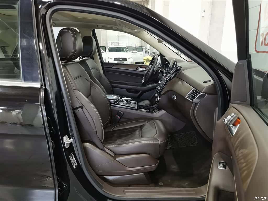 Mercedes-Benz GLE, 2015 23