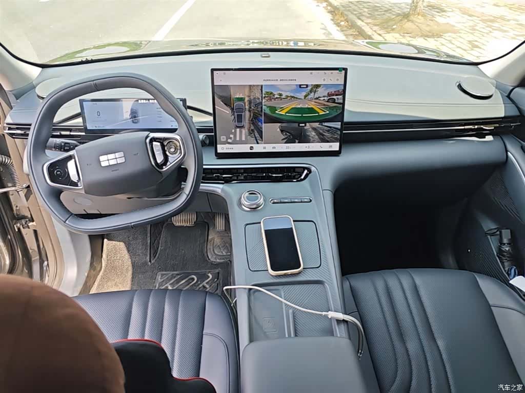 Geely Galaxy E5, 2025 10
