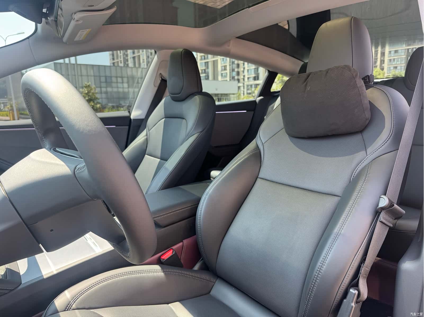 Tesla Model 3, 2025 6