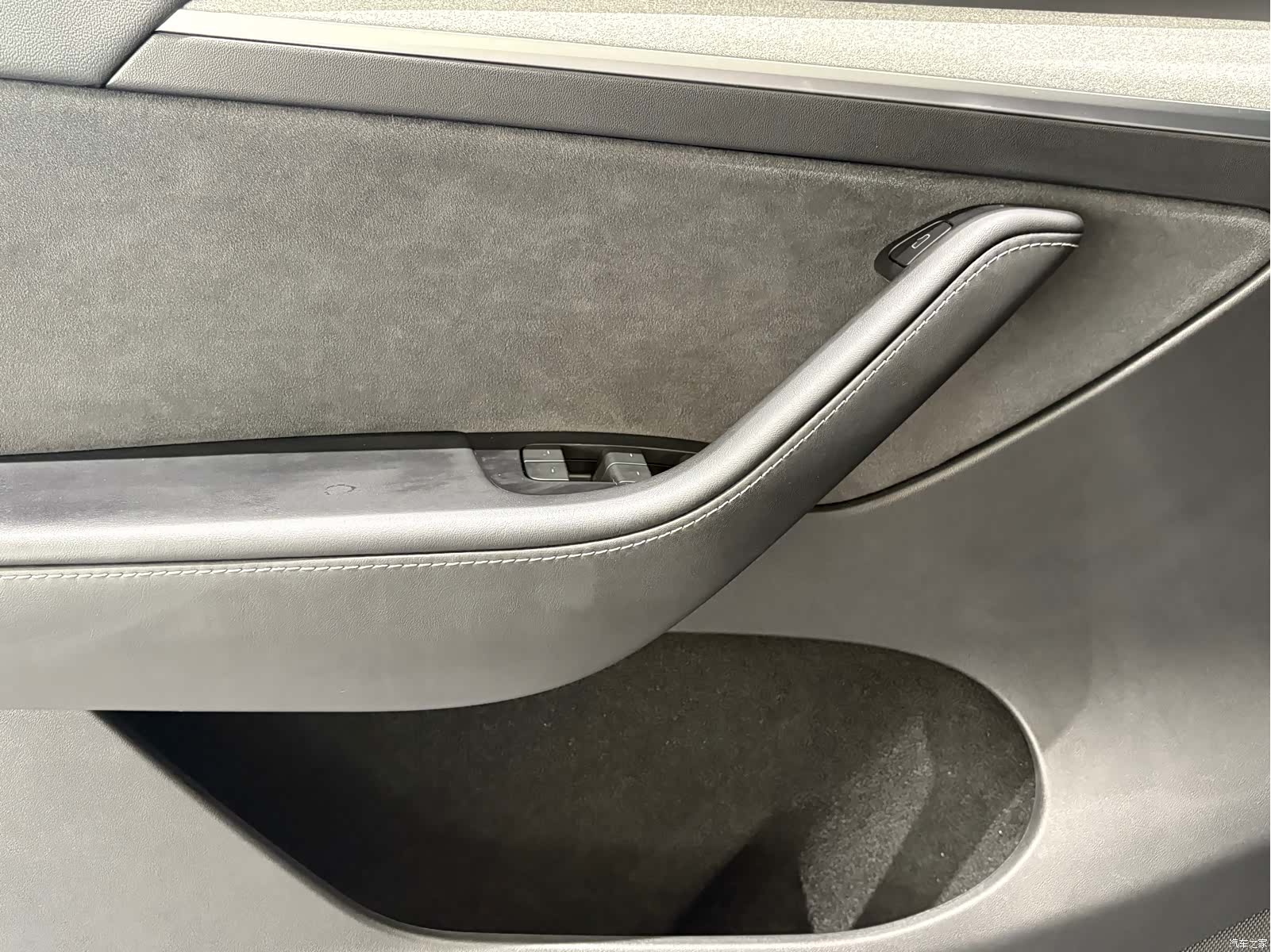 Tesla Model Y, 2023 21