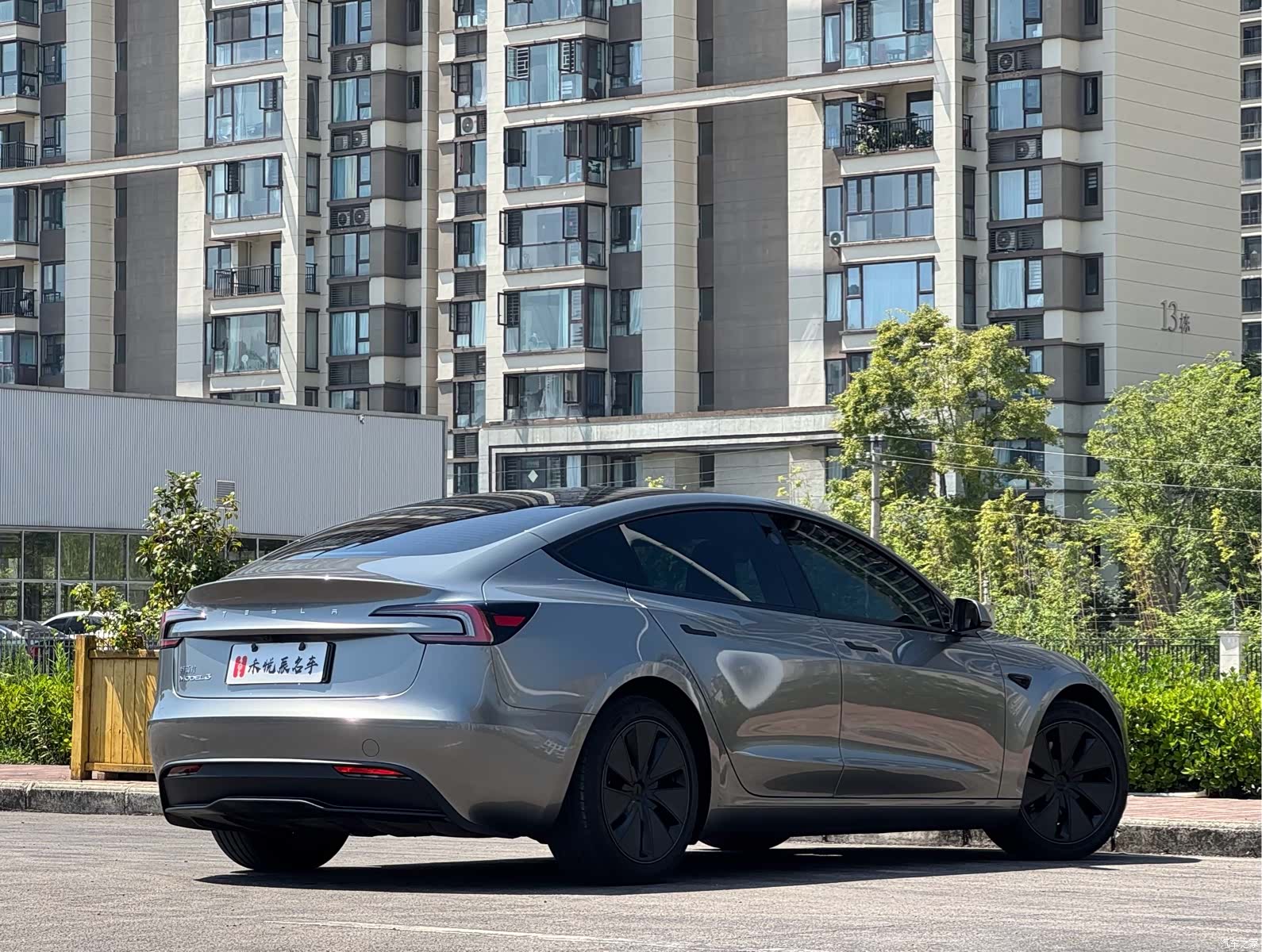 Tesla Model 3, 2025 11
