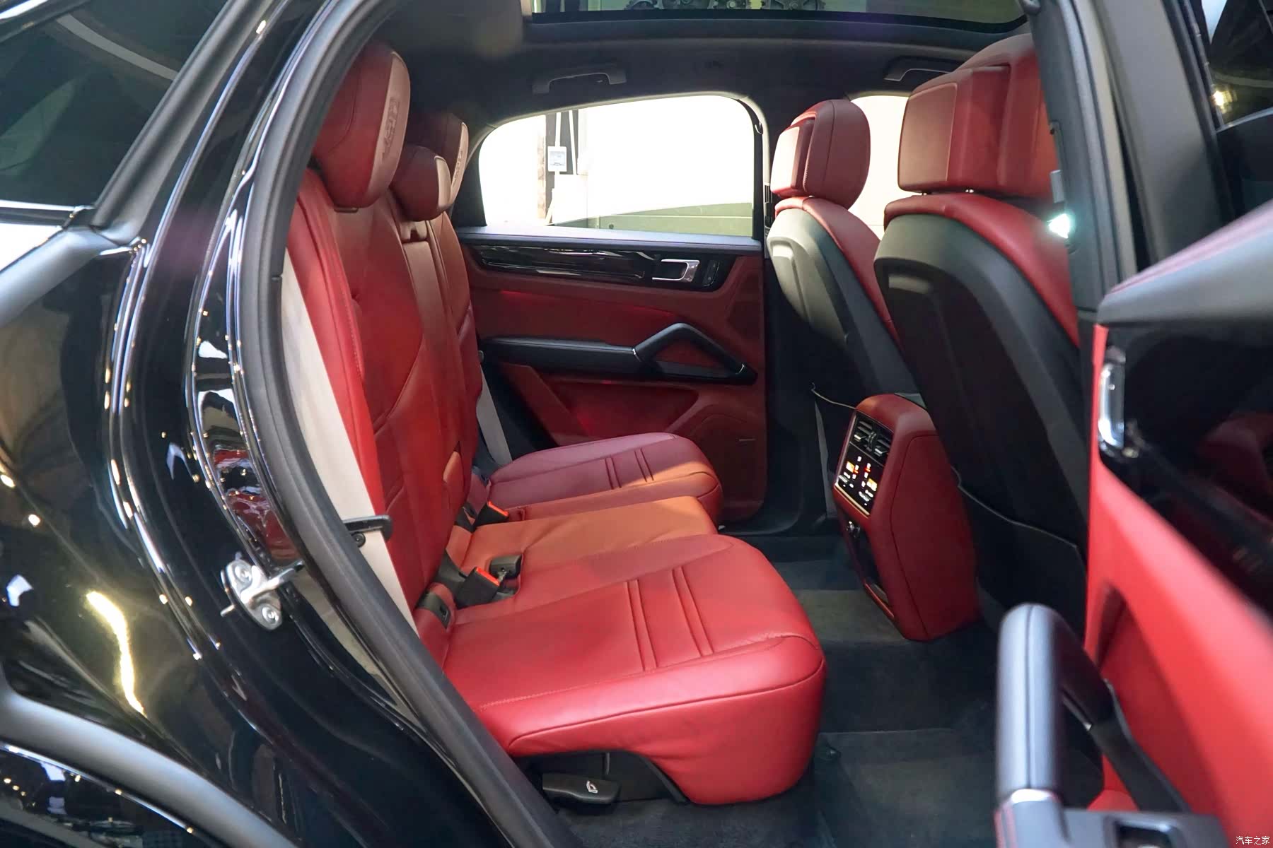 Porsche Cayenne, 2023 9