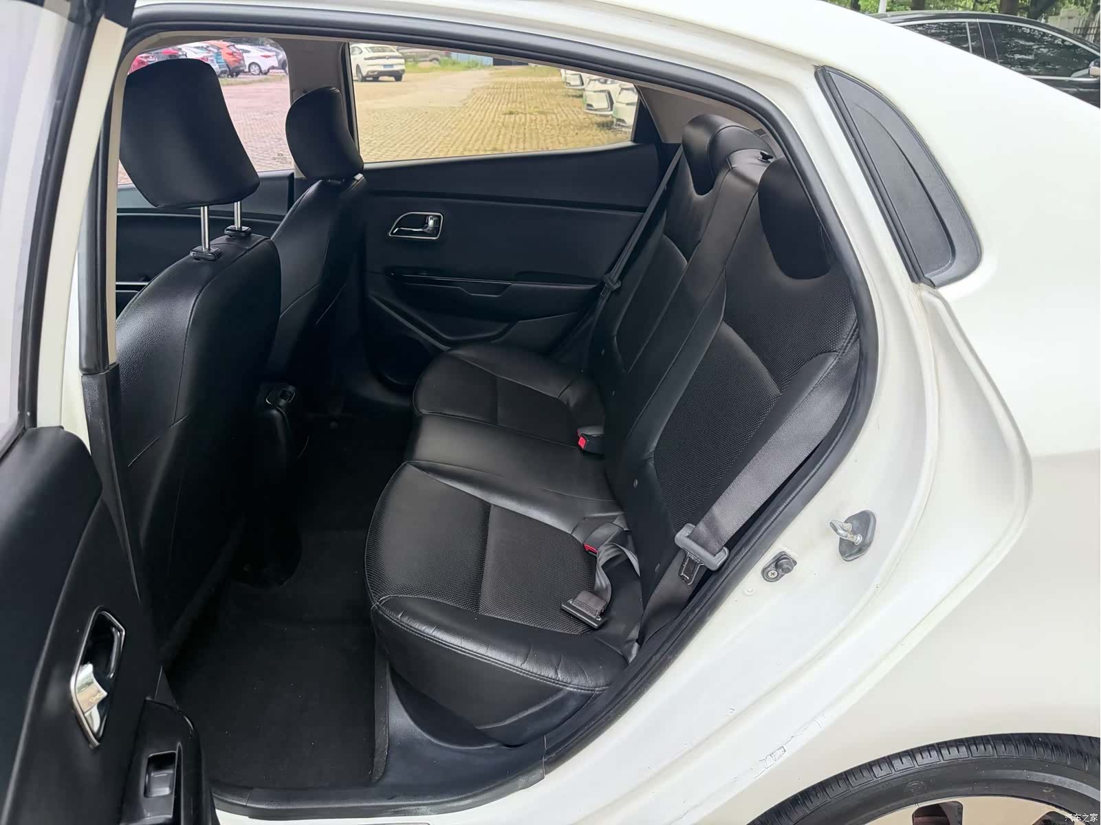 Kia K2, 2013 6