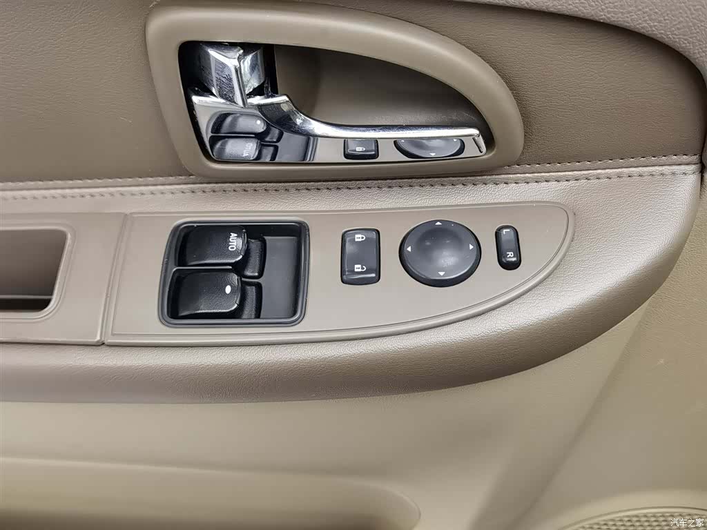Buick GL8, 2016 9
