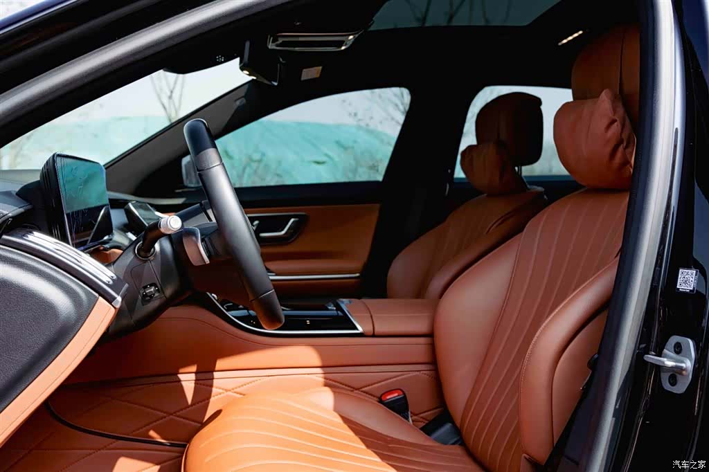 Mercedes-Benz S-Class, 2024 6