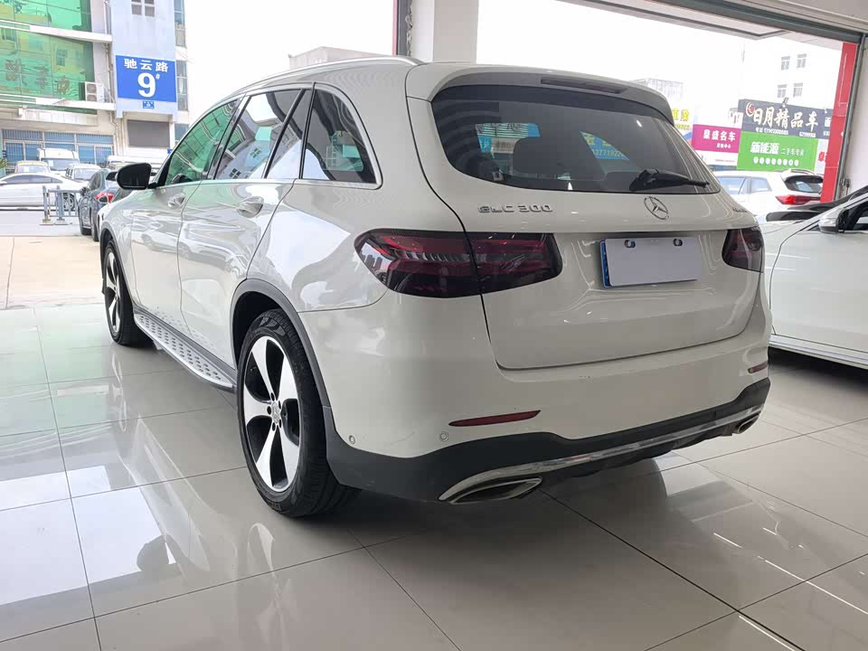 Mercedes-Benz GLC Mercedes-Benz GLC