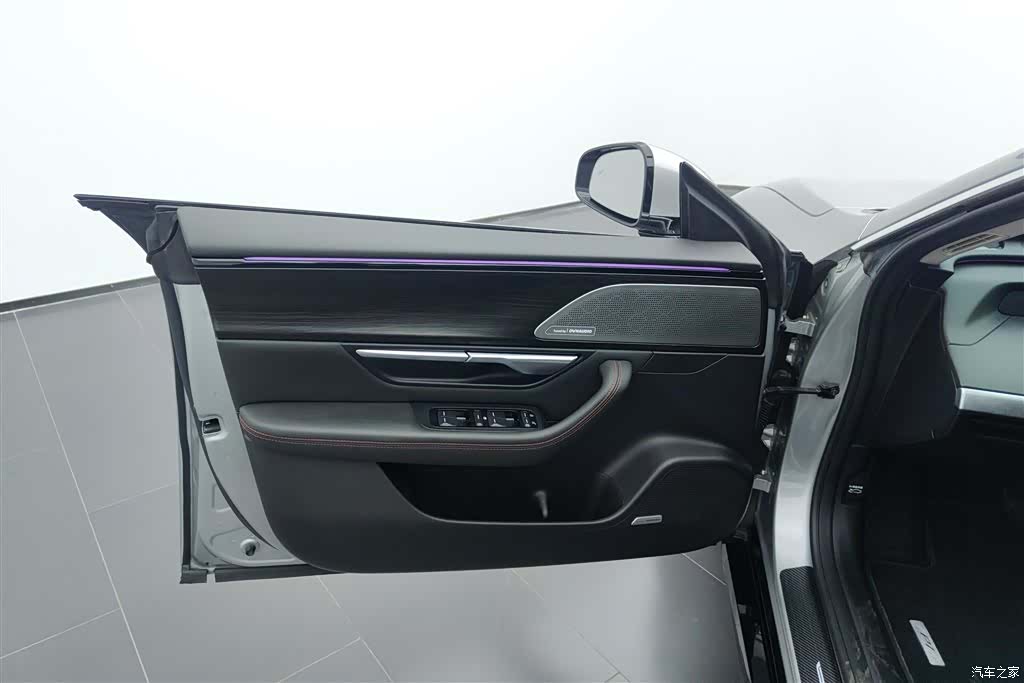 Xpeng P7, 2021 7