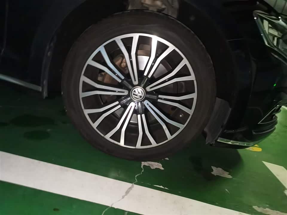 Volkswagen Huiang
