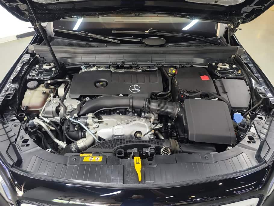 Mercedes-Benz GLB Mercedes-Benz GLB