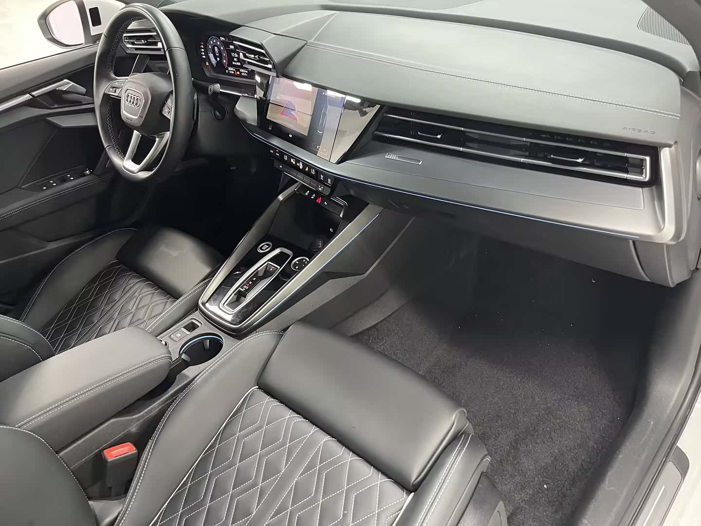Audi Flying Spur, 2025 12