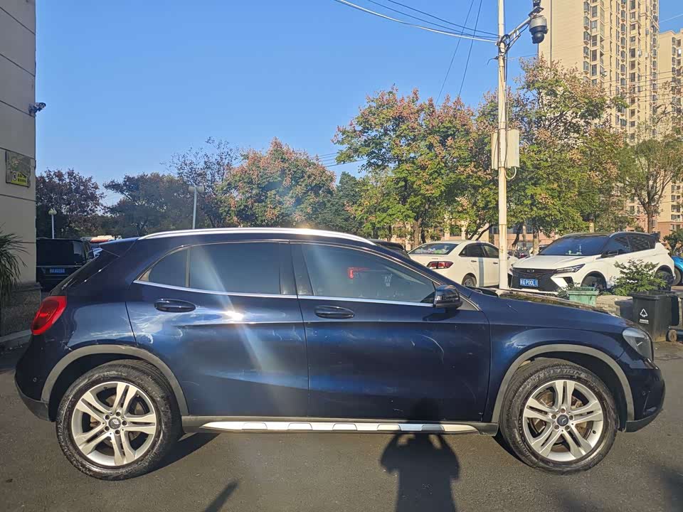 Mercedes-Benz GLA