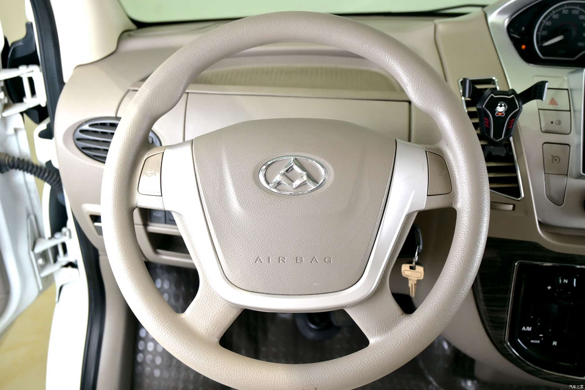 Maxus V80, 2018 13
