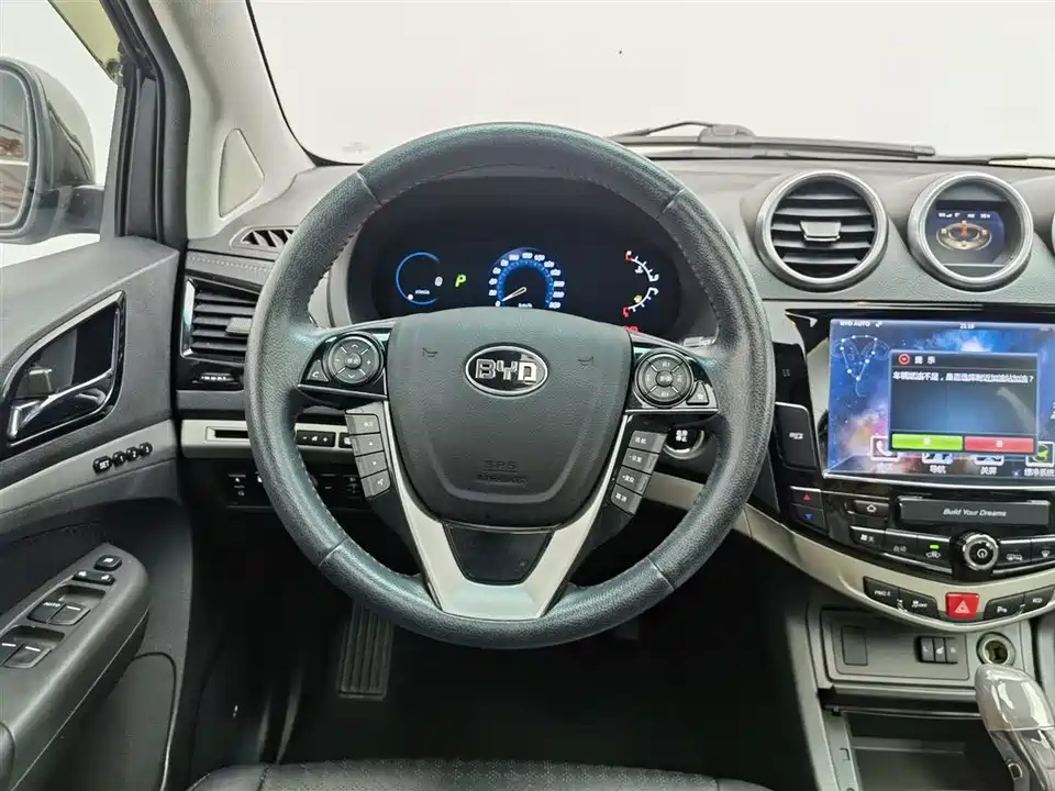 BYD S7