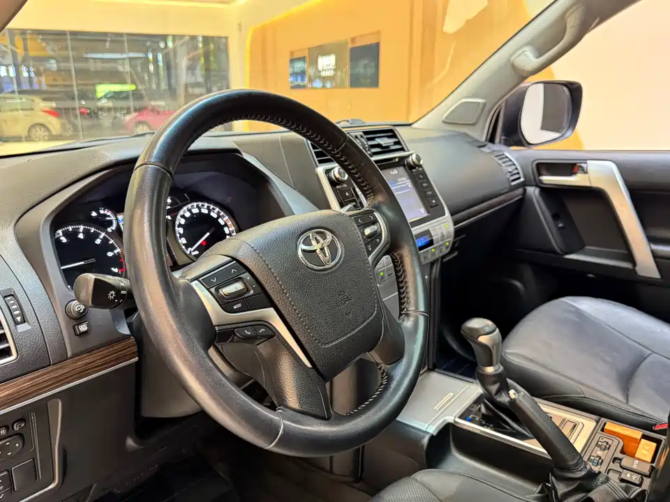 Toyota Prado