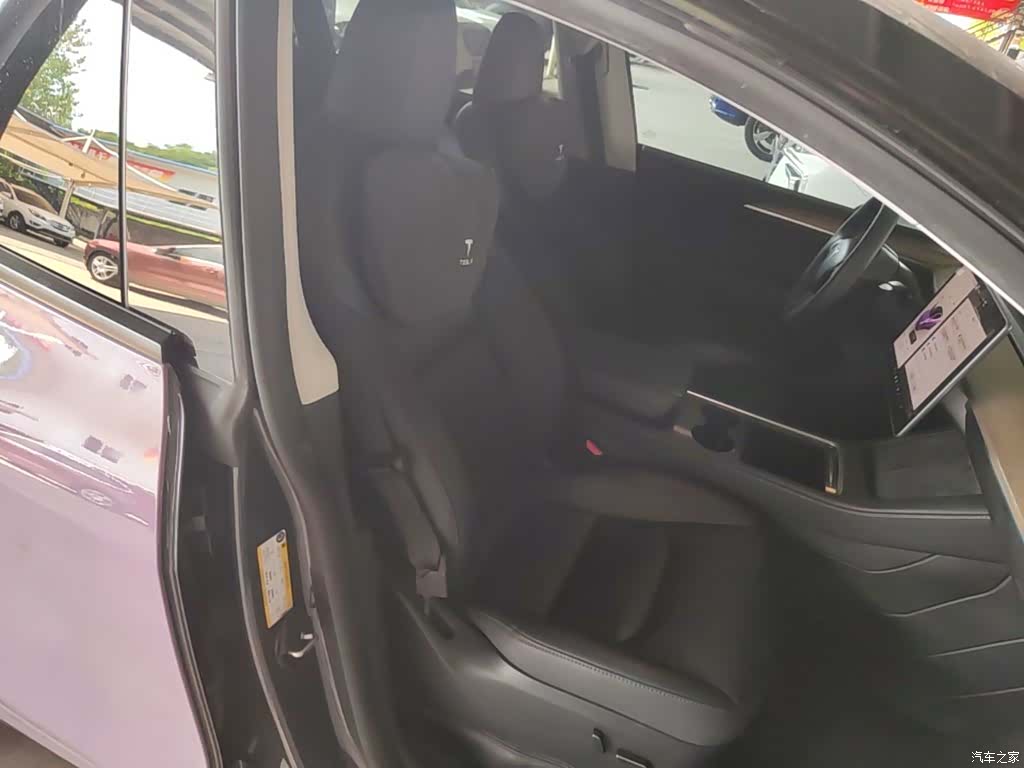 Tesla Model Y, 2023 25
