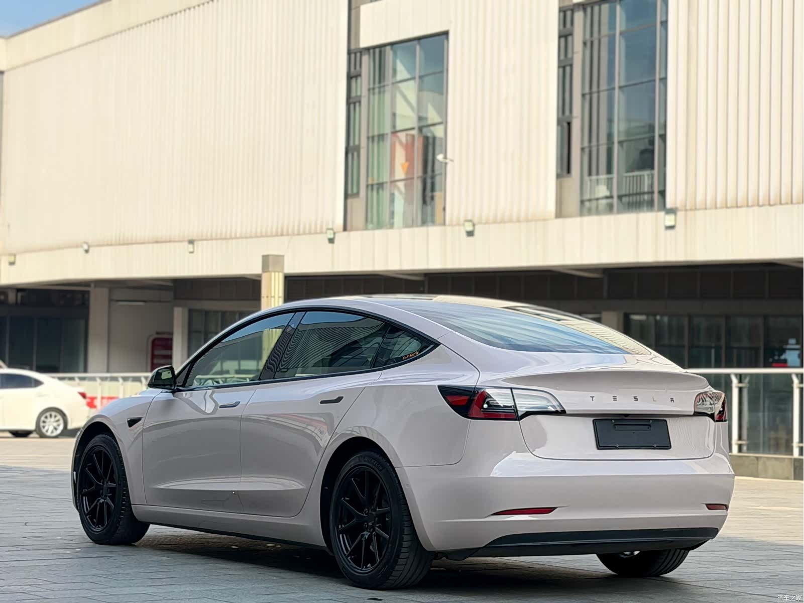 Tesla Model 3, 2019 8