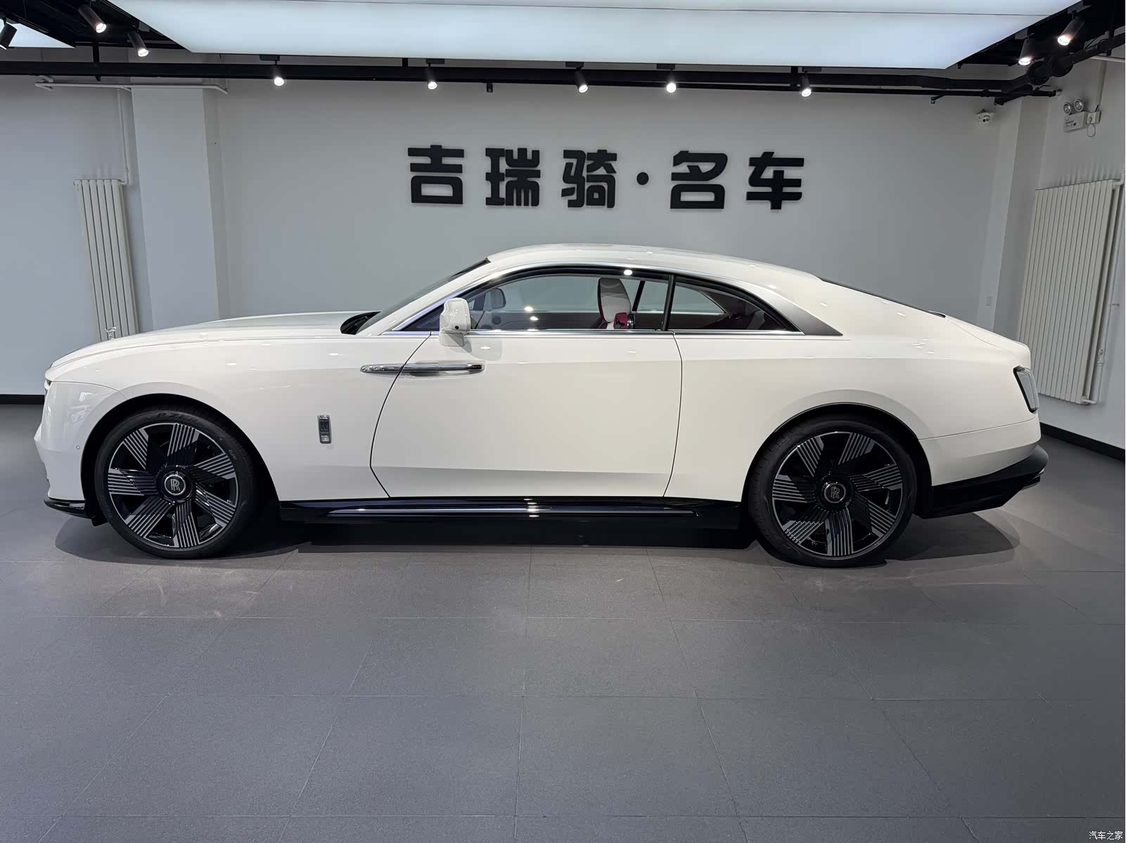 Rolls-Royce Spectre, 2026 7