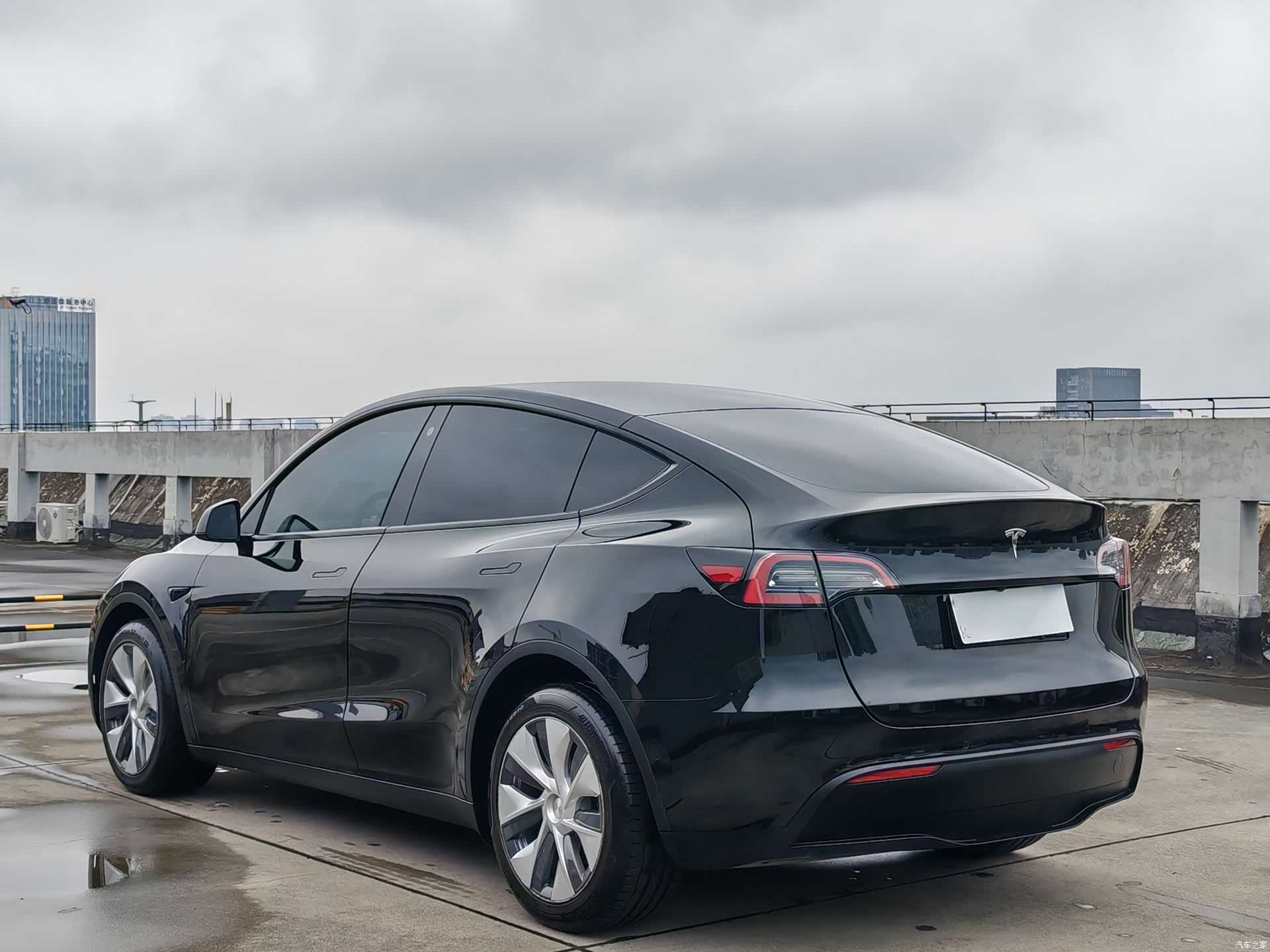Tesla Model Y, 2022 все фото
