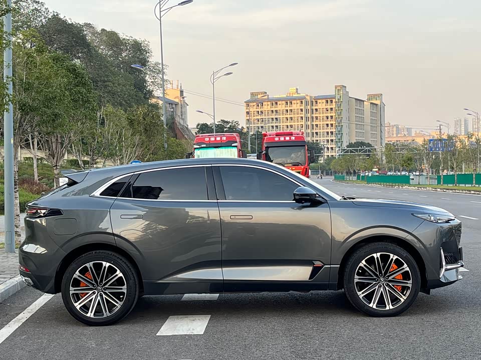 Changan UNI-K Smart iDD