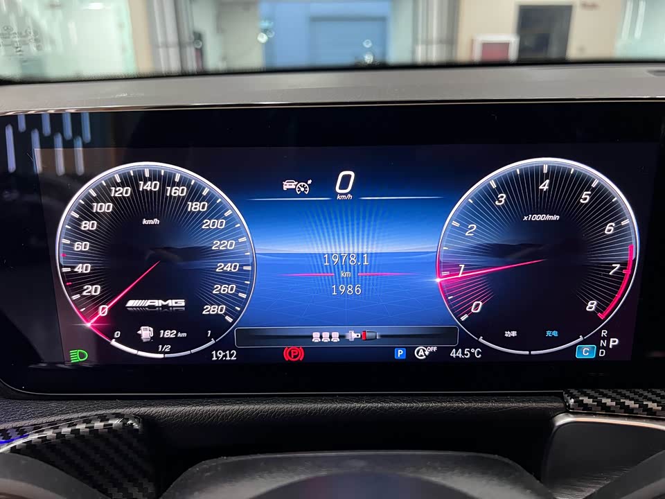 Mercedes-Benz GLB AMG Mercedes-Benz GLB AMG
