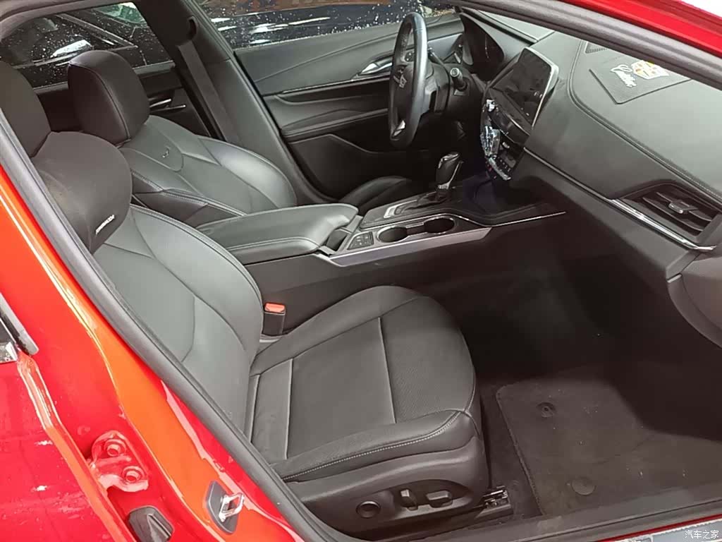 Cadillac CT4, 2023 25