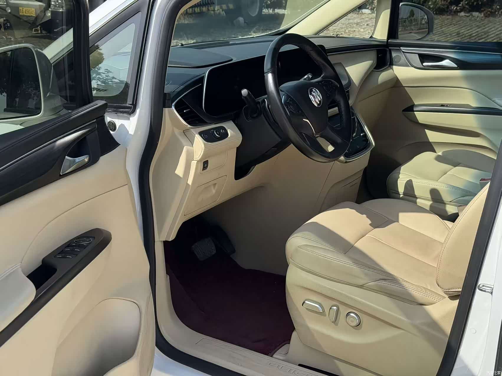 Buick GL8, 2022 10