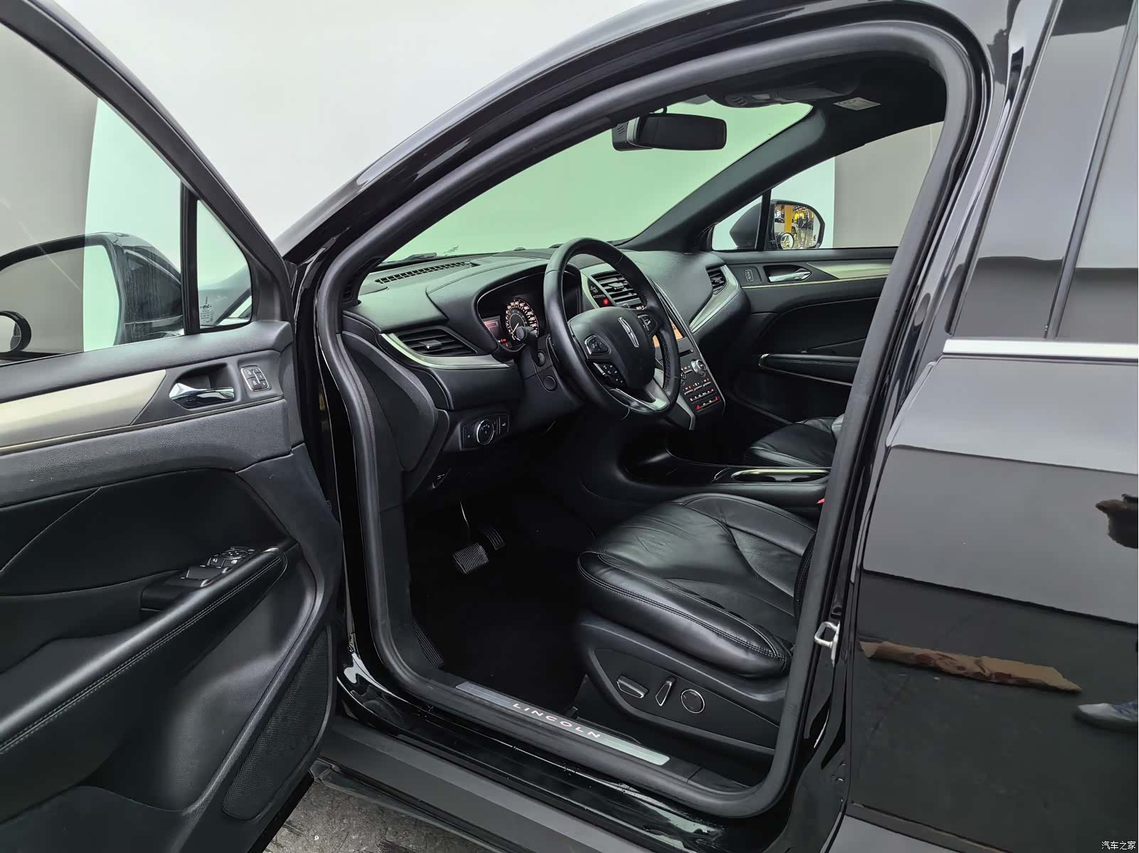 Lincoln MKC, 2019 15