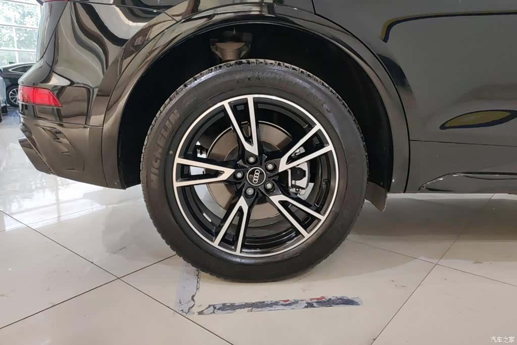 Audi Q5L, 2024 6
