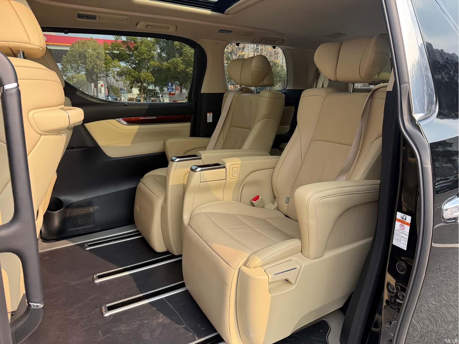 Toyota Alphard, 2017 7