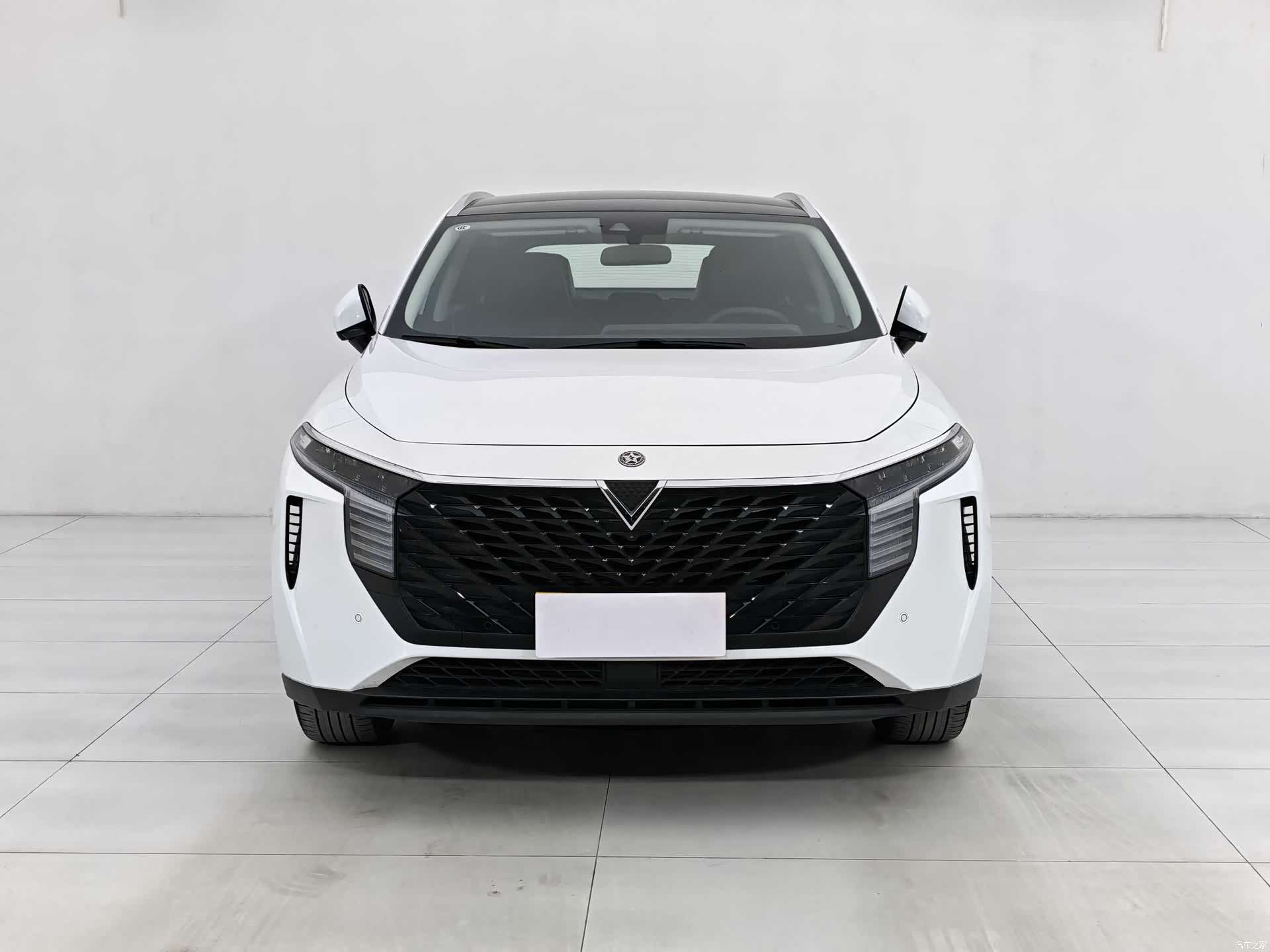 Nissan V, 2022 2