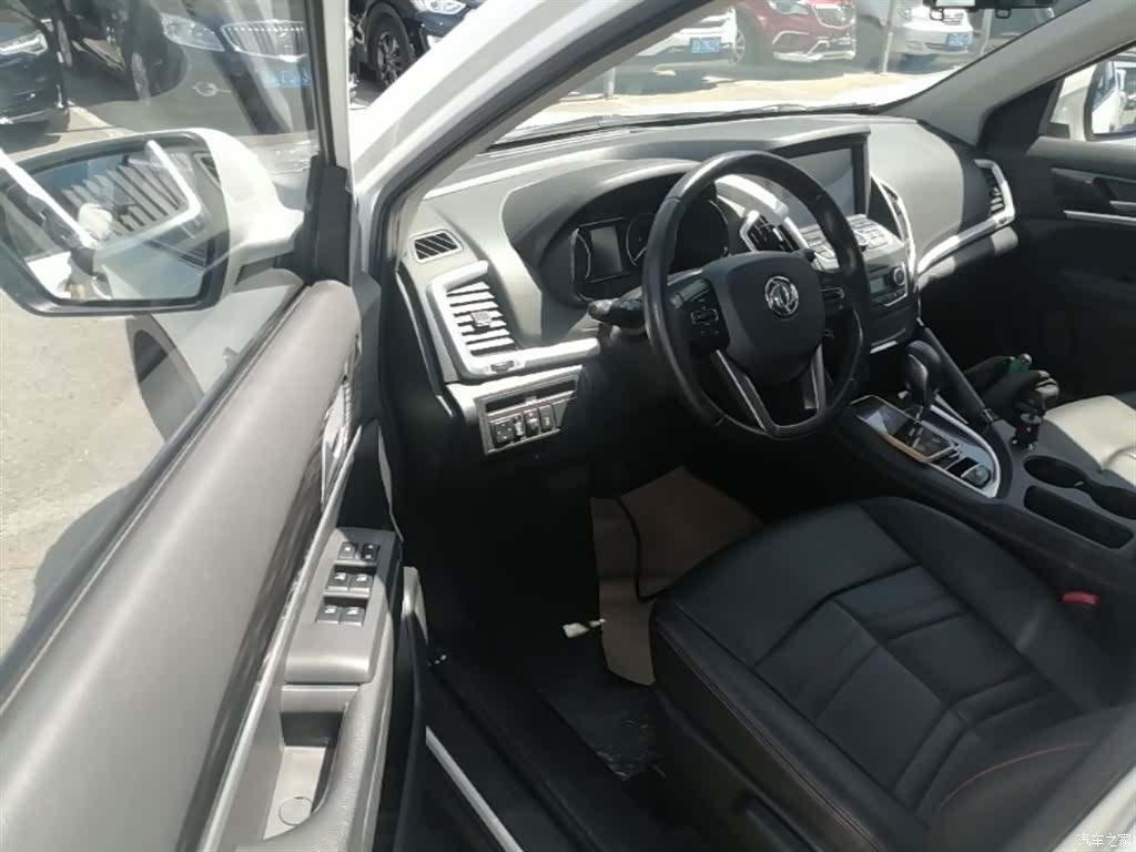 DongFeng AX7, 2016 16