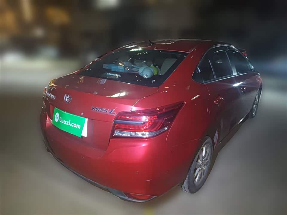 Toyota YARiS L to enjoy