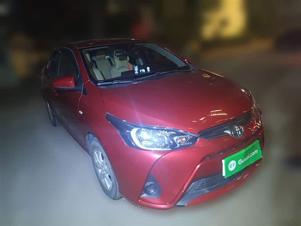 Toyota YARiS L to enjoy