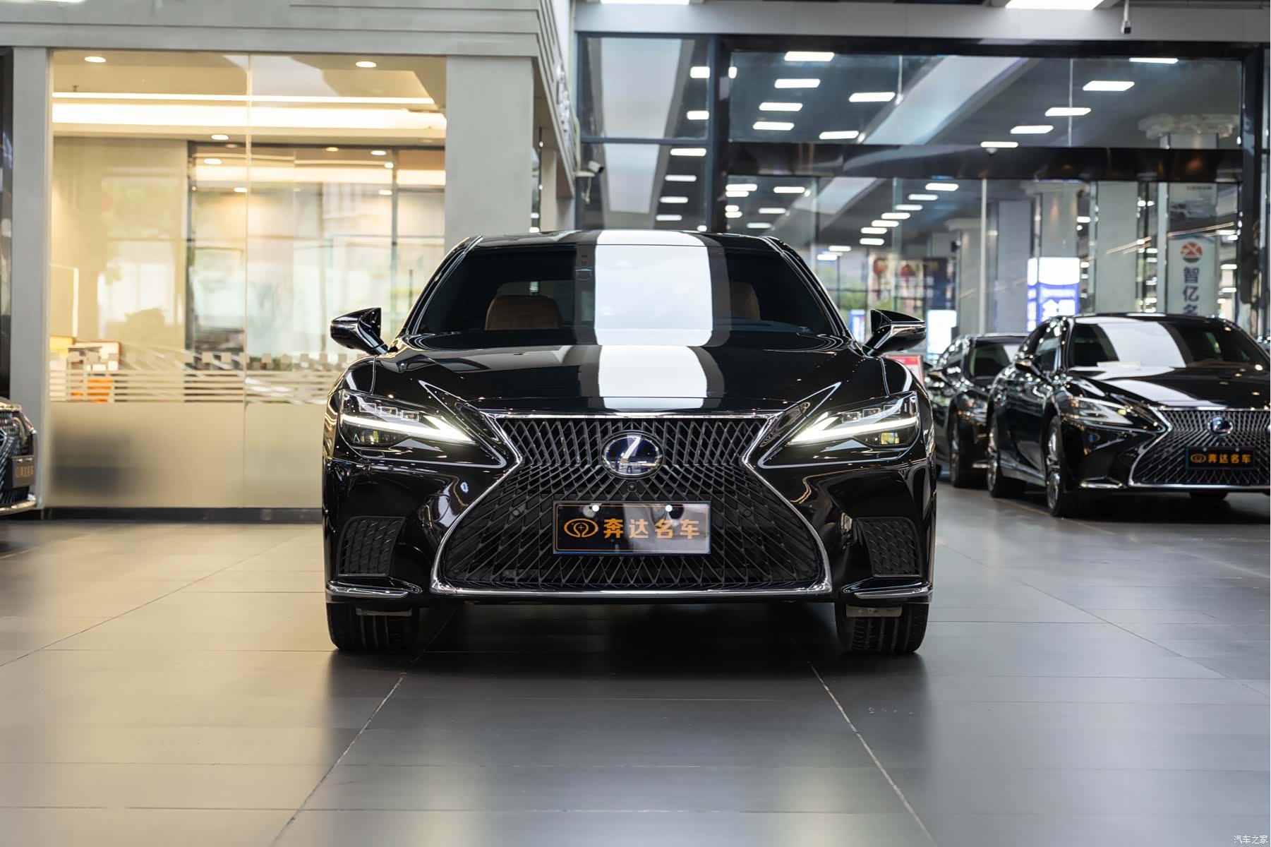 Lexus LS, 2021 2