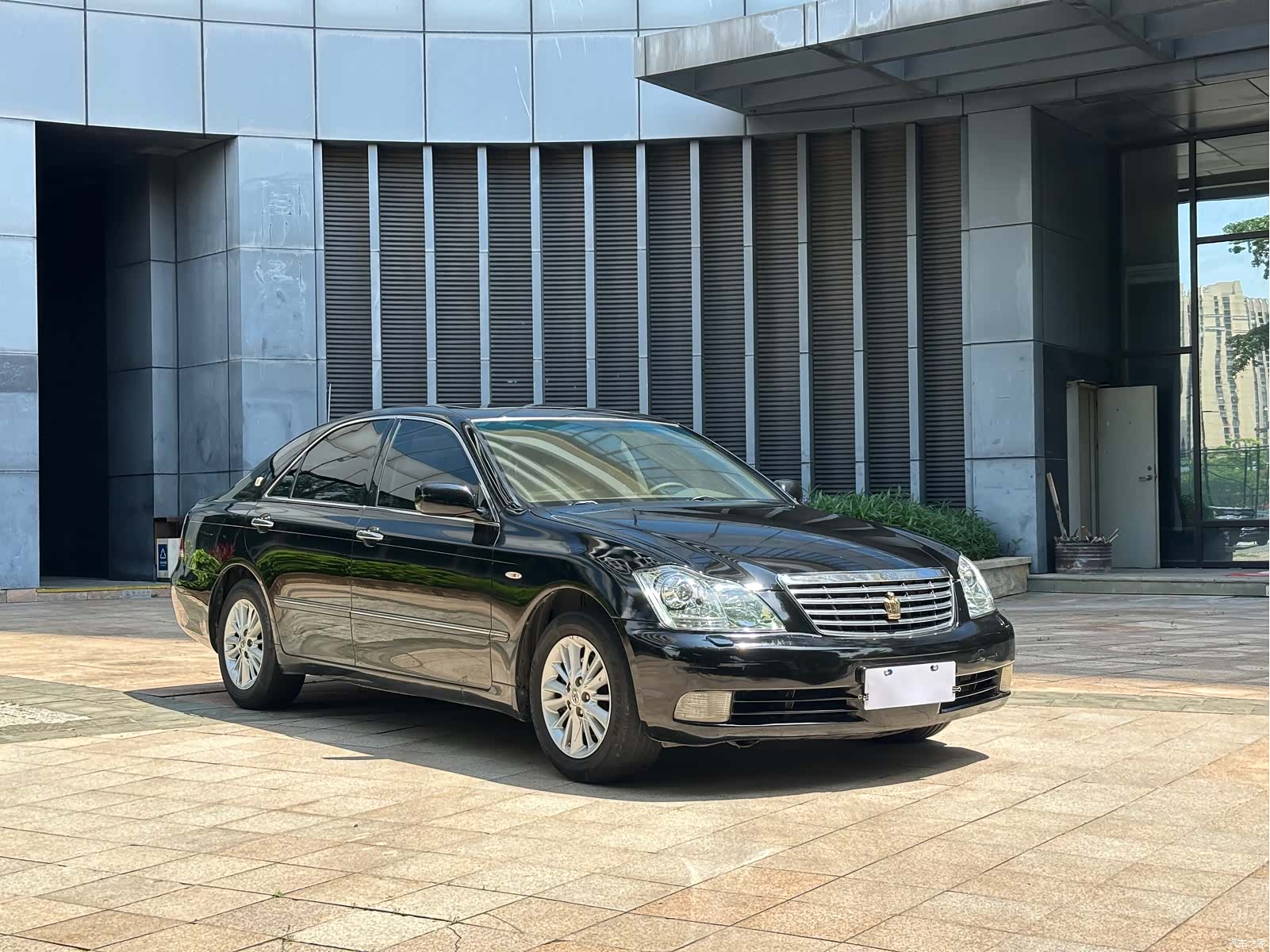 Toyota Crown, 2008 3