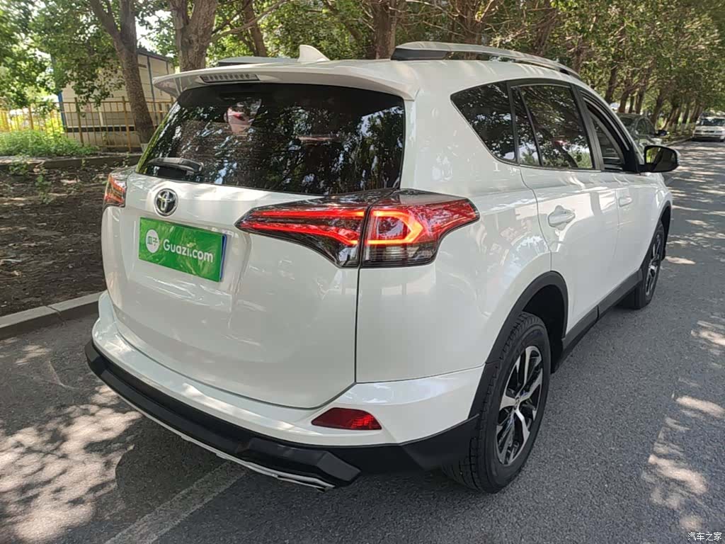 Toyota RAV4, 2017 7