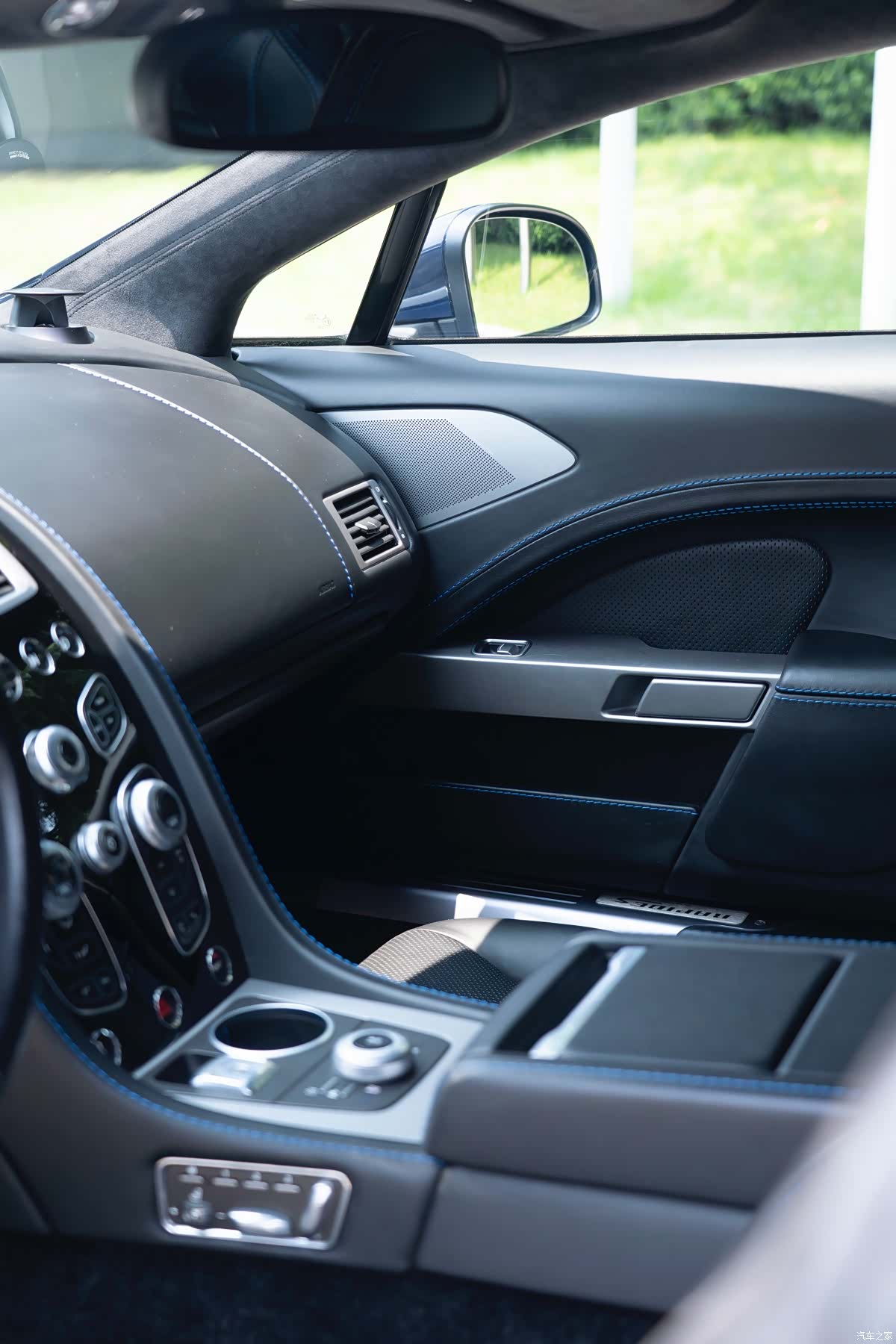 Aston Martin Rapide, 2017 13