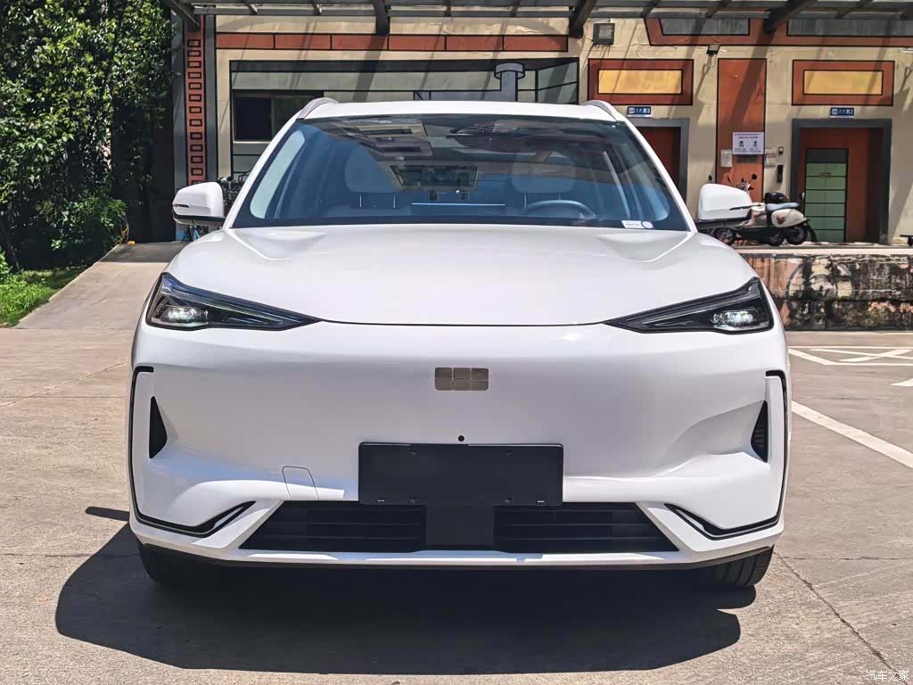 Geely Galaxy E5, 2024 2