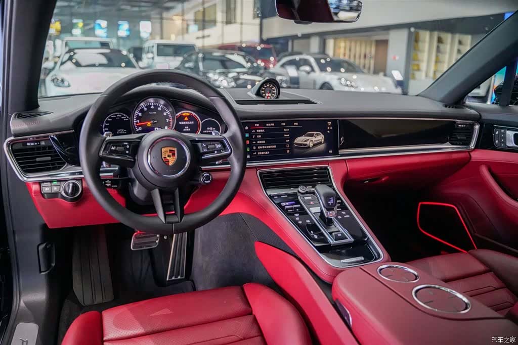 Porsche Panamera, 2022 2
