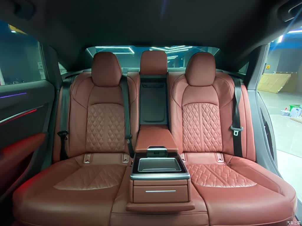 Audi A7L, 2023 20
