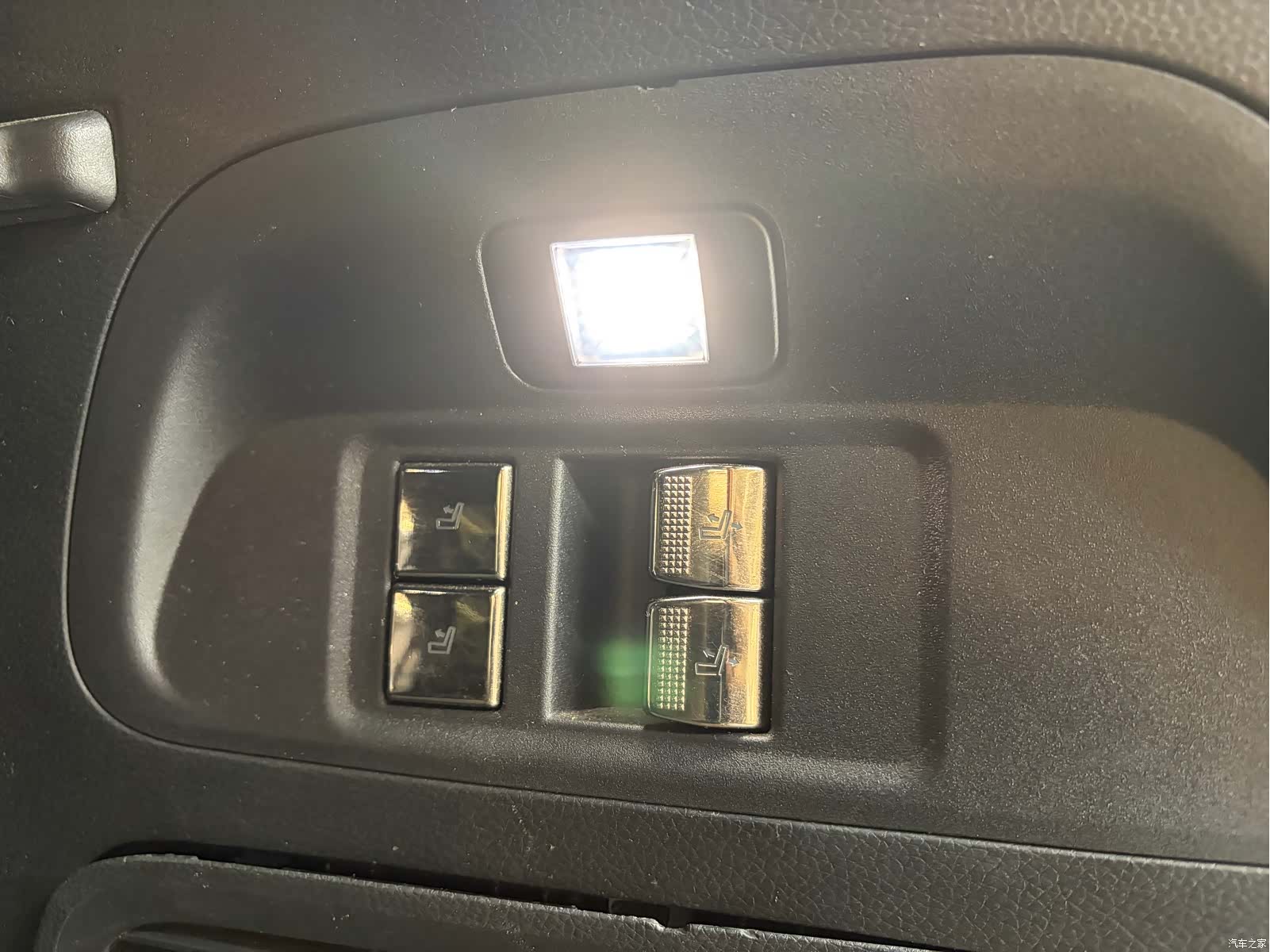 Trumpchi GS8, 2022 30