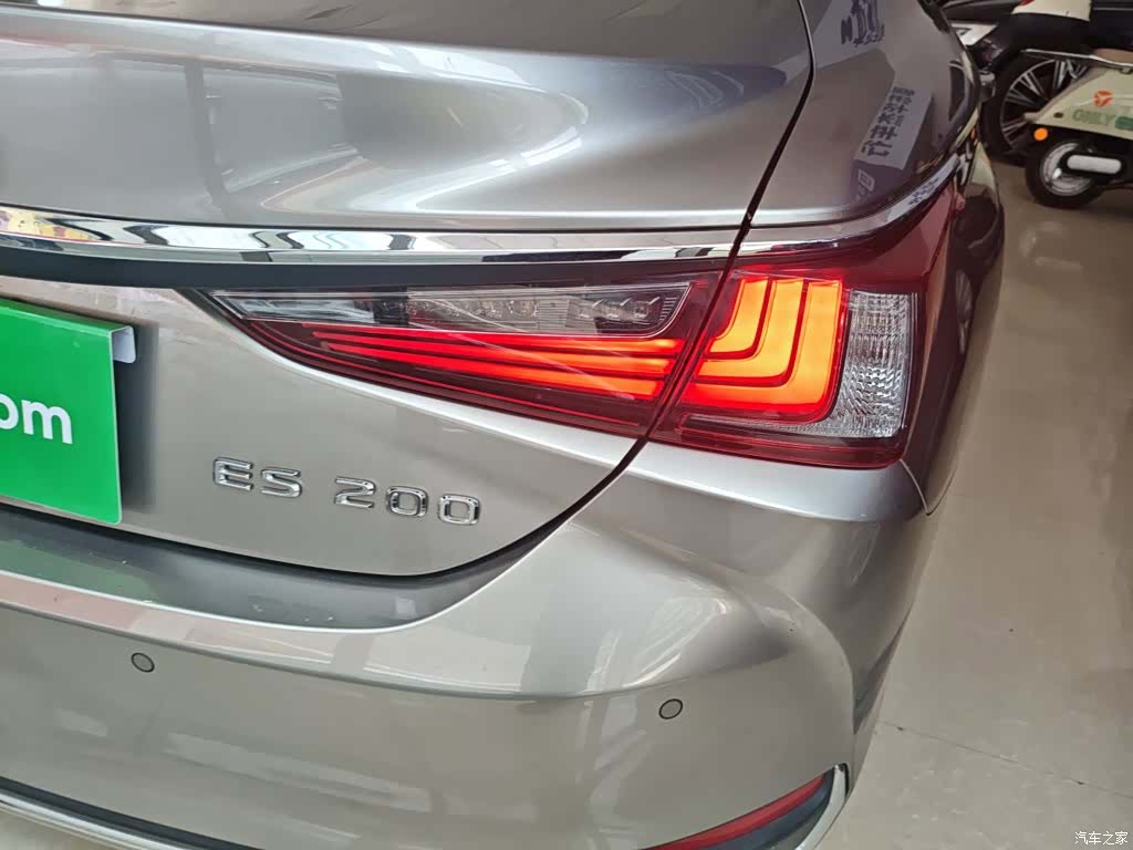 Lexus ES, 2024 7