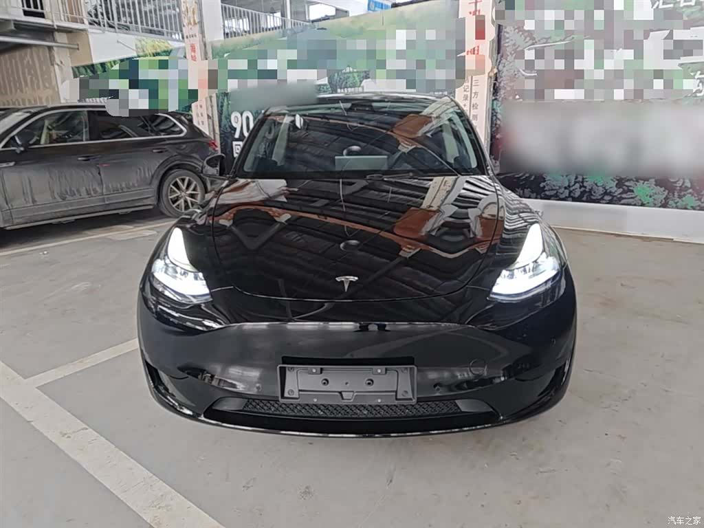 Tesla Model Y, 2023 3
